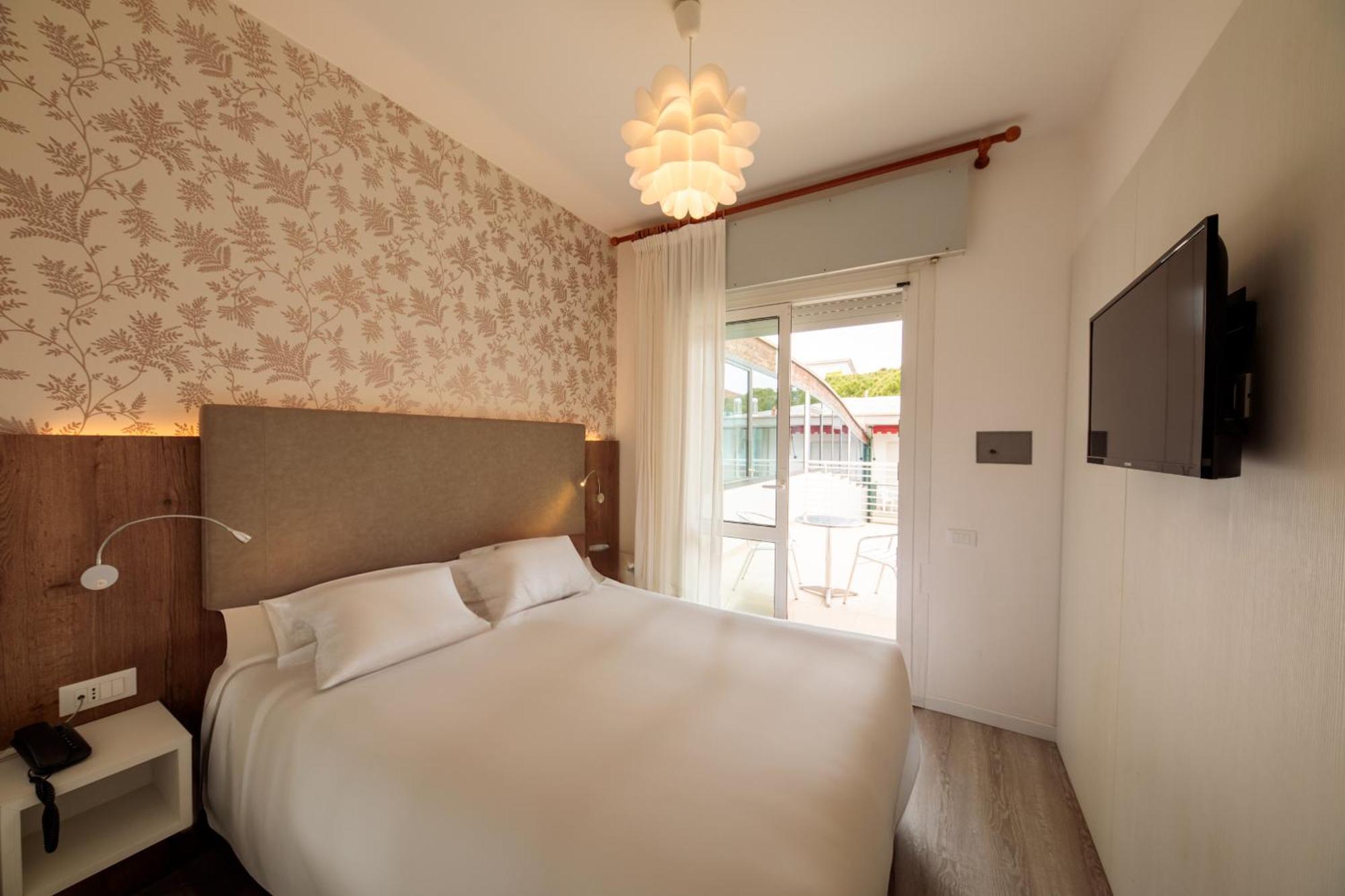 Hotel Derby S リド・ディ・イエゾロ エクステリア 写真
