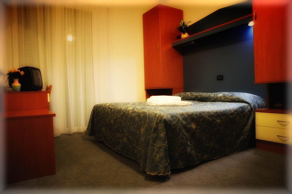 Hotel Derby S リド・ディ・イエゾロ 部屋 写真